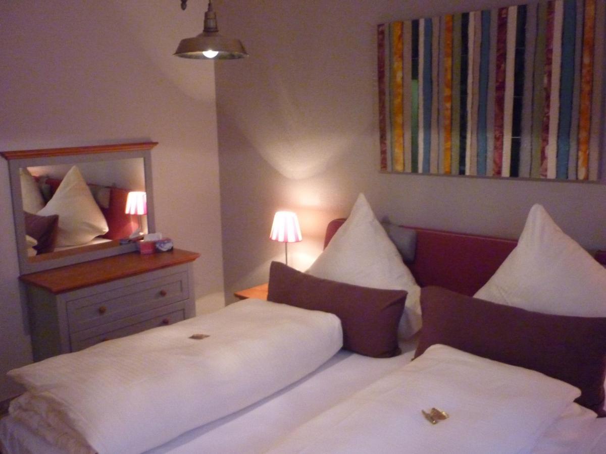 Zu Jeddelohs Lodge Hotel Gladenbach Extérieur photo